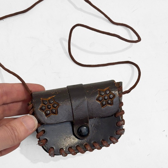 Vintage Handbags - VTG Dark Brown Leather Mexican Tooled Tiny Coin Purse Pouch Floral Boho Handmade